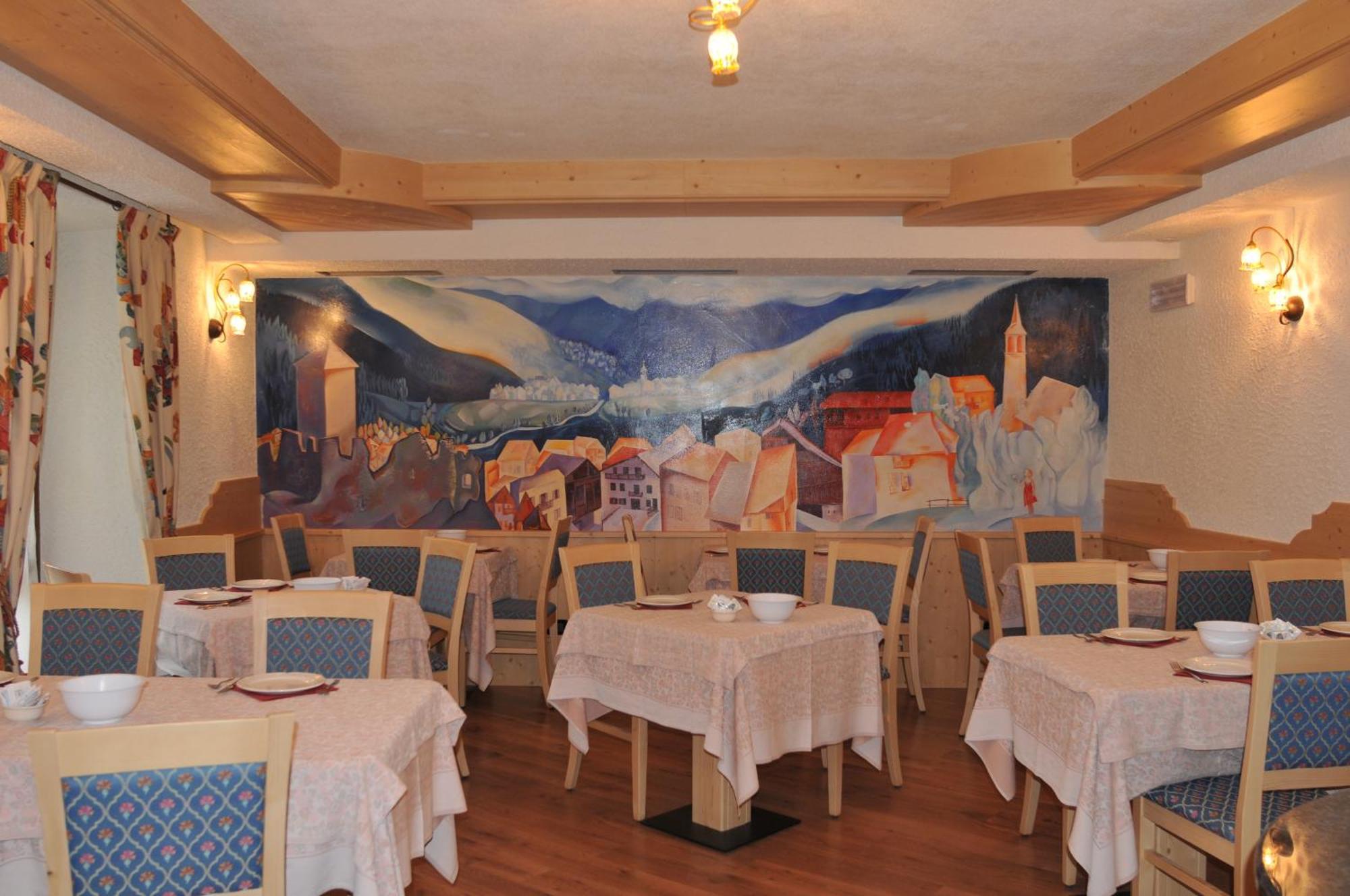 Hotel Il Maniero Ossana Bagian luar foto