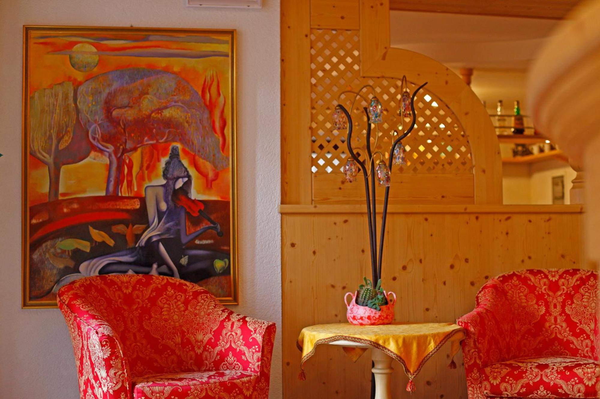 Hotel Il Maniero Ossana Bagian luar foto