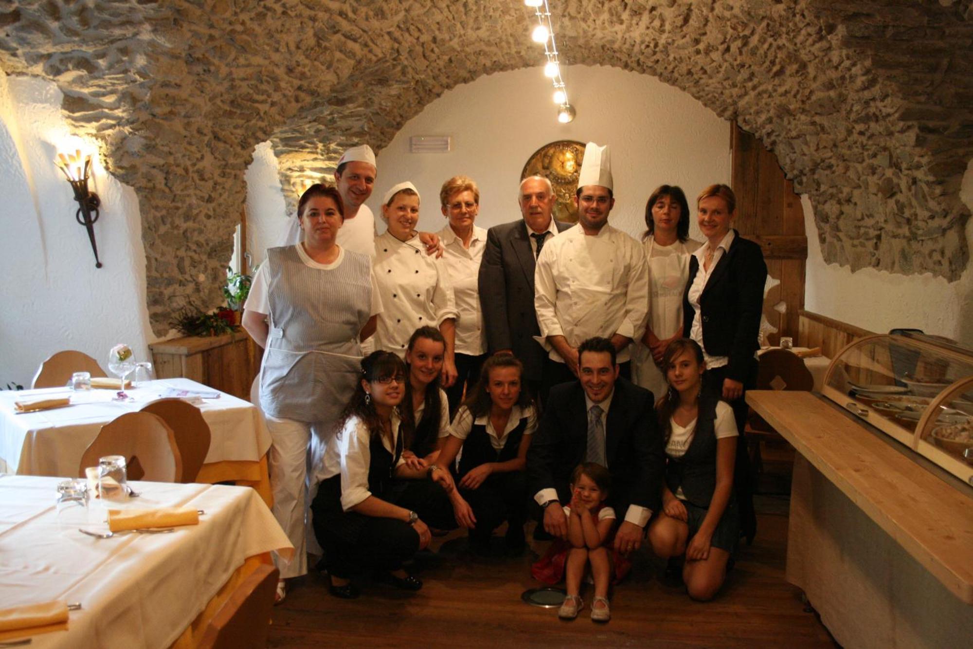 Hotel Il Maniero Ossana Bagian luar foto