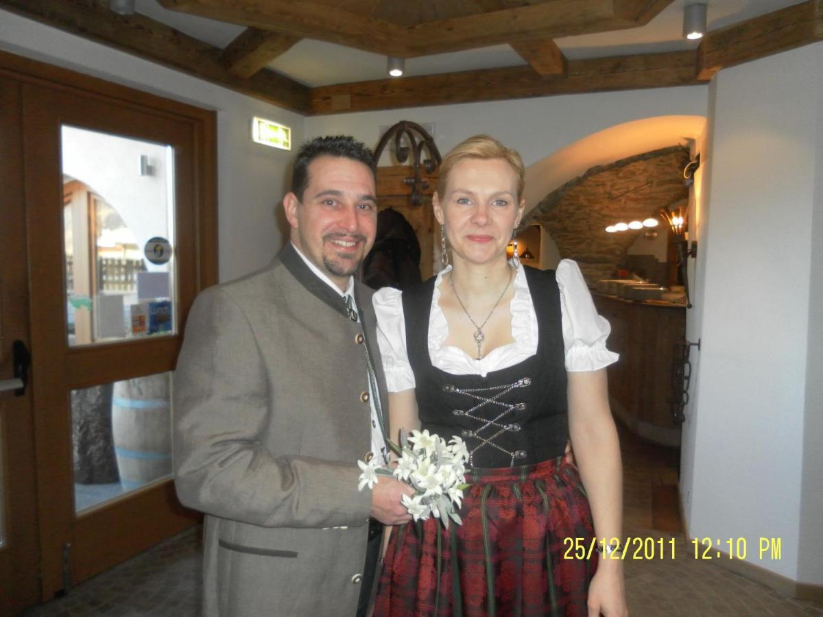 Hotel Il Maniero Ossana Bagian luar foto